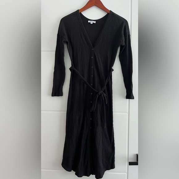 VETTA Black Long Sleeve Knit Dress with Buttons and Tie - Picture 2 of 5